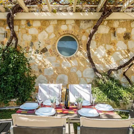 Villa Niko's Art In Chania *